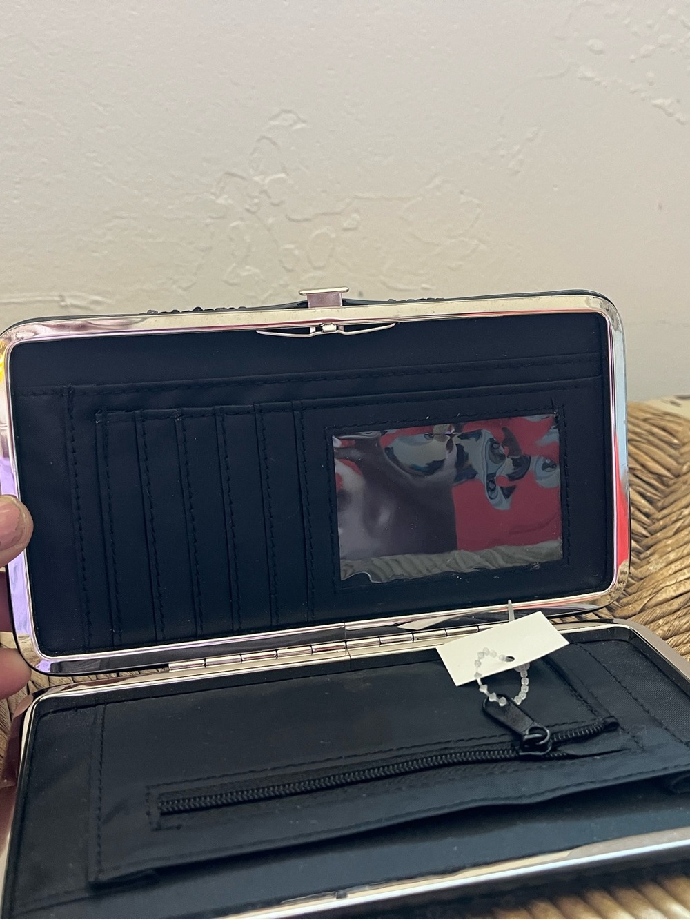 Black Kiss-Lock Wallet with Clear ID Window